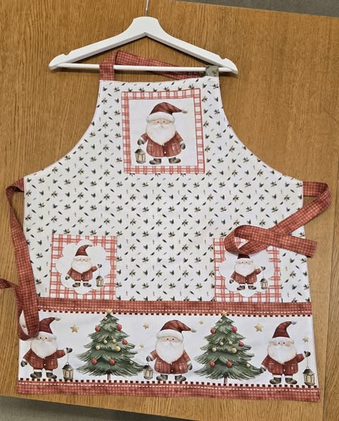 ukázky šití zástěr 23.10.2025