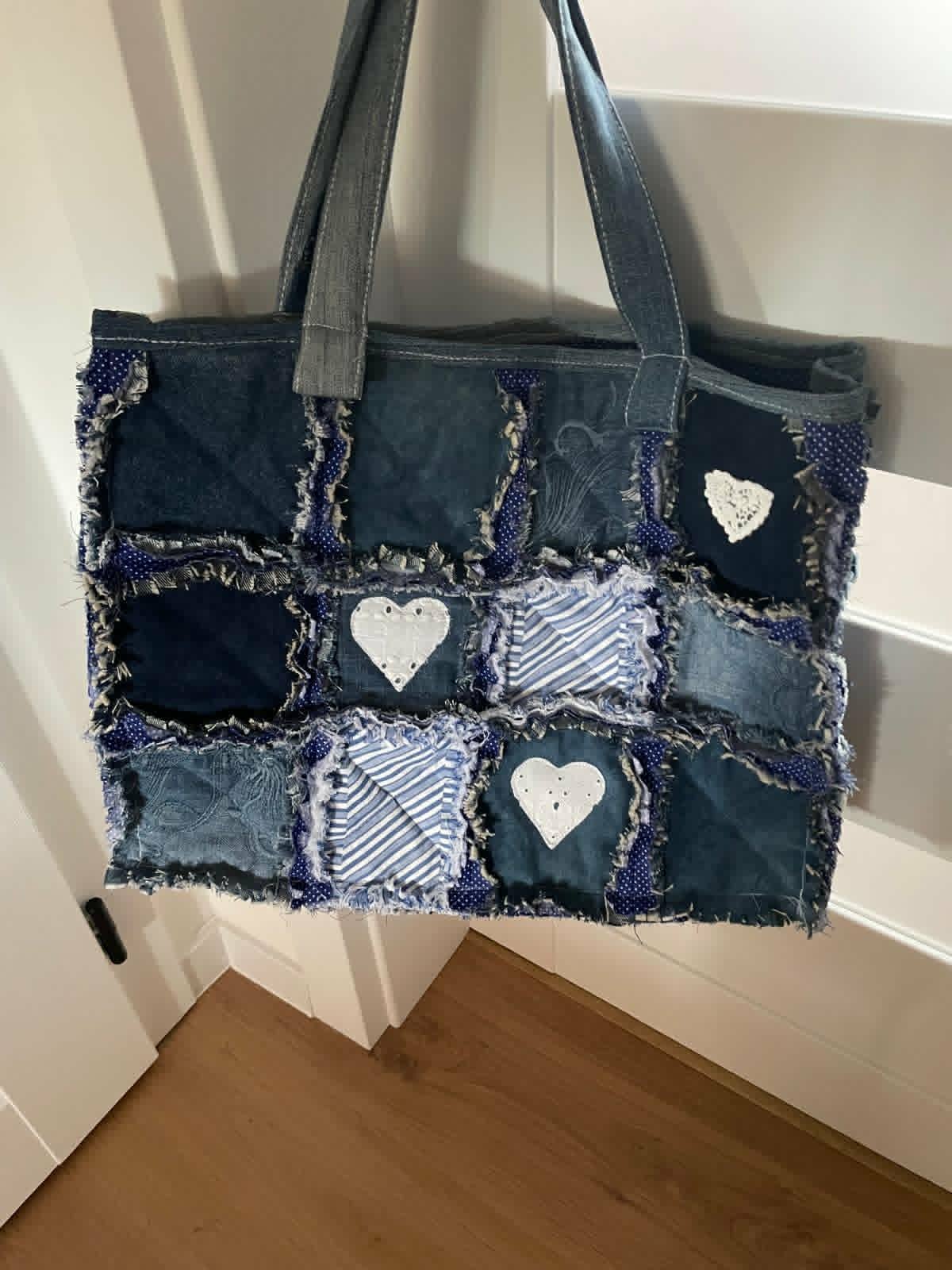 Ušila kurzistka Šárka Otteová Jeans